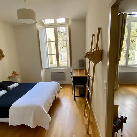 T2 Cosy Et Calme, Parking Prive Et Fibre Inclus * Poitiers